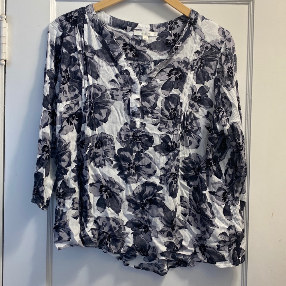 Fun2fun Womens Floral Print 3/4 Sleeve Tunic Blouse size 1X but fit is XL